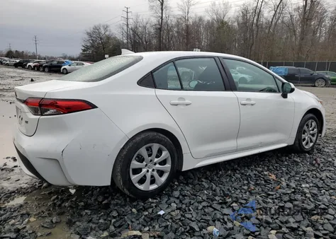 2021 Toyota Corolla Le z USA, uszkodzony, nr VIN 5YFEPMAE5MP243866